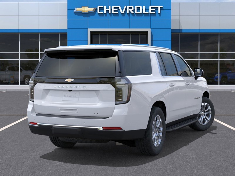 Chevrolet Suburban Vehicle Full-screen Gallery Image 4