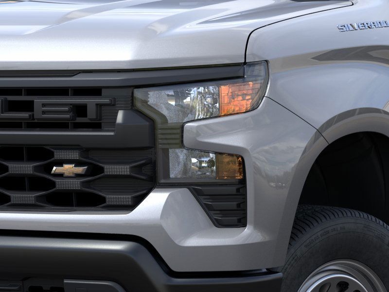Chevrolet Silverado 1500 Vehicle Full-screen Gallery Image 10