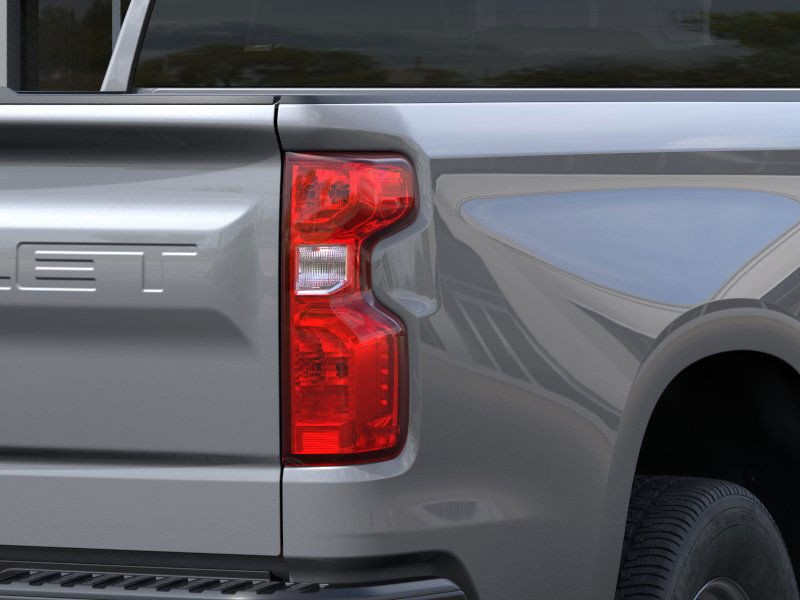 Chevrolet Silverado 1500 Vehicle Full-screen Gallery Image 11