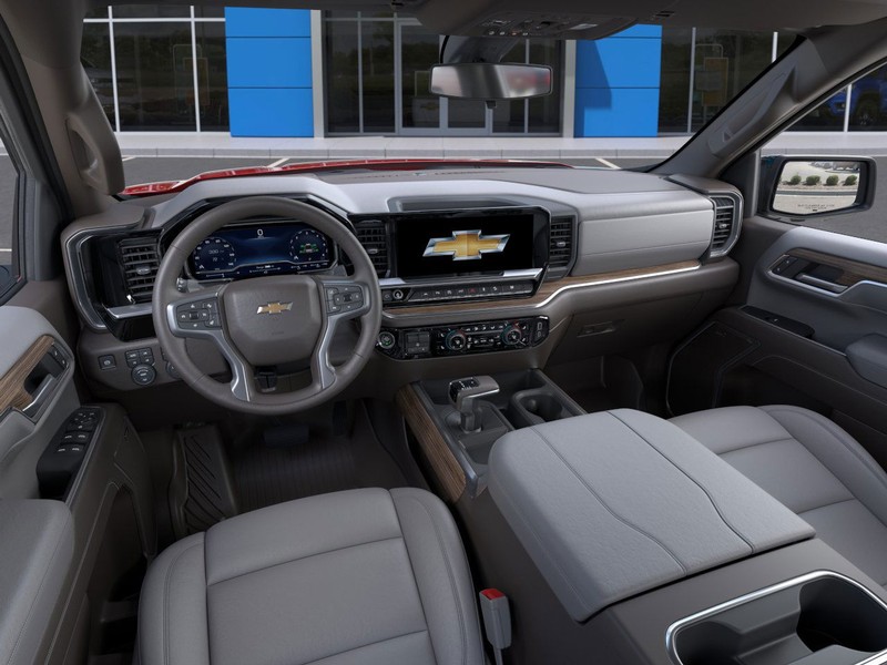 Chevrolet Silverado 1500 Vehicle Full-screen Gallery Image 15