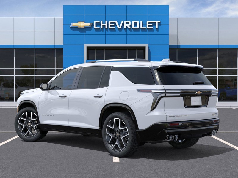 Chevrolet Traverse Vehicle Full-screen Gallery Image 3