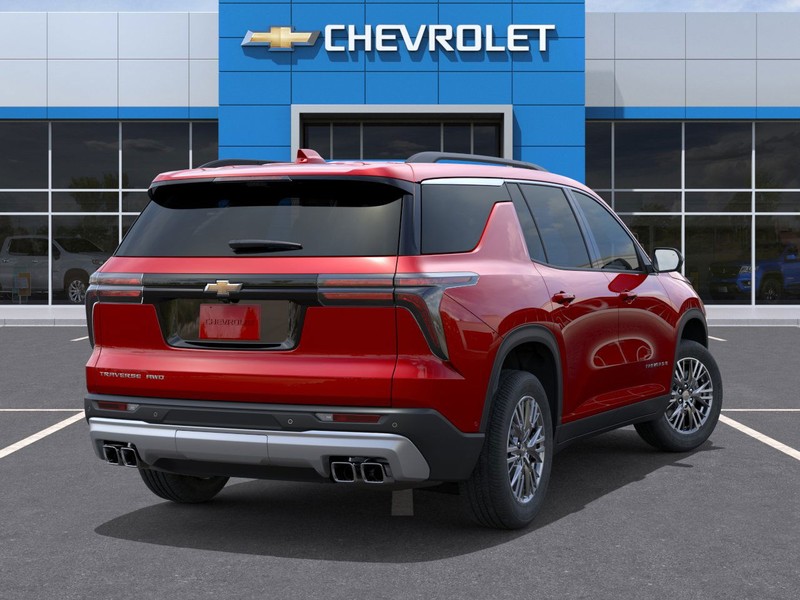 Chevrolet Traverse Vehicle Full-screen Gallery Image 4
