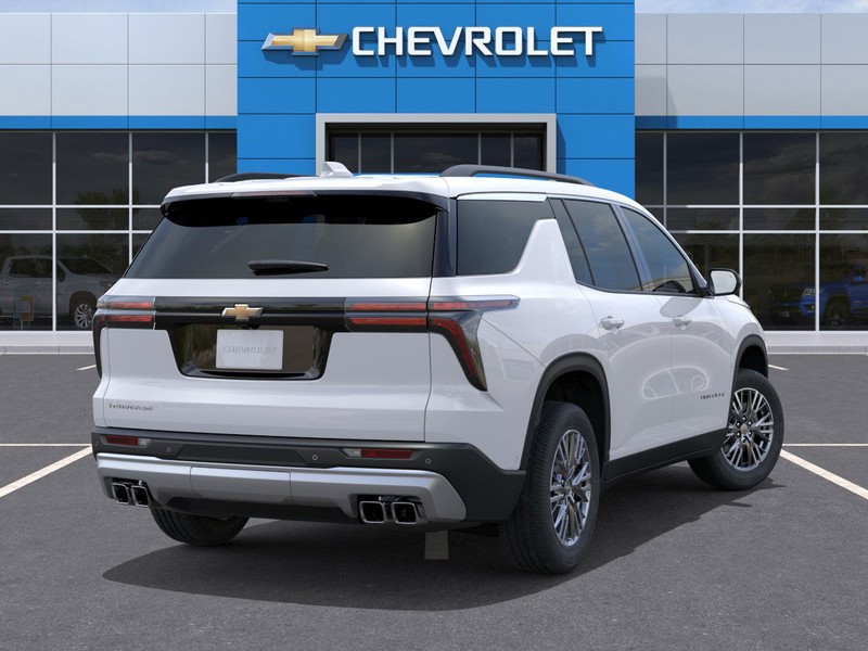 Chevrolet Traverse Vehicle Full-screen Gallery Image 4