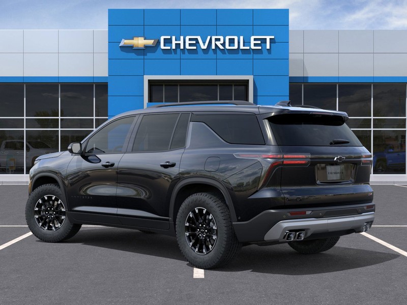 Chevrolet Traverse Vehicle Full-screen Gallery Image 3