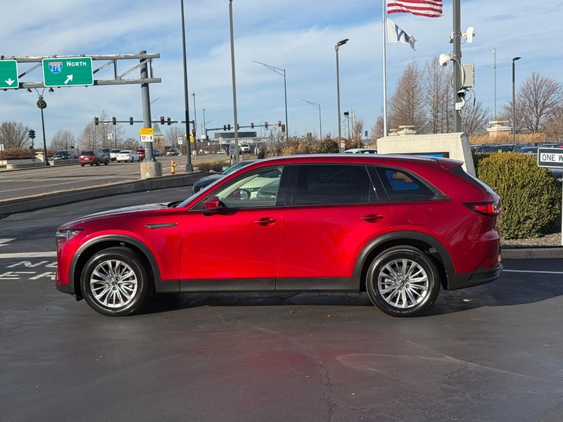 Mazda CX-90 Vehicle Full-screen Gallery Image 2