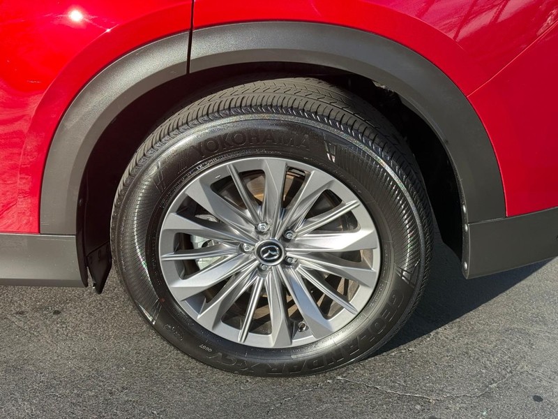 Mazda CX-90 Vehicle Full-screen Gallery Image 4