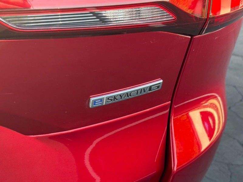 Mazda CX-90 Vehicle Full-screen Gallery Image 5