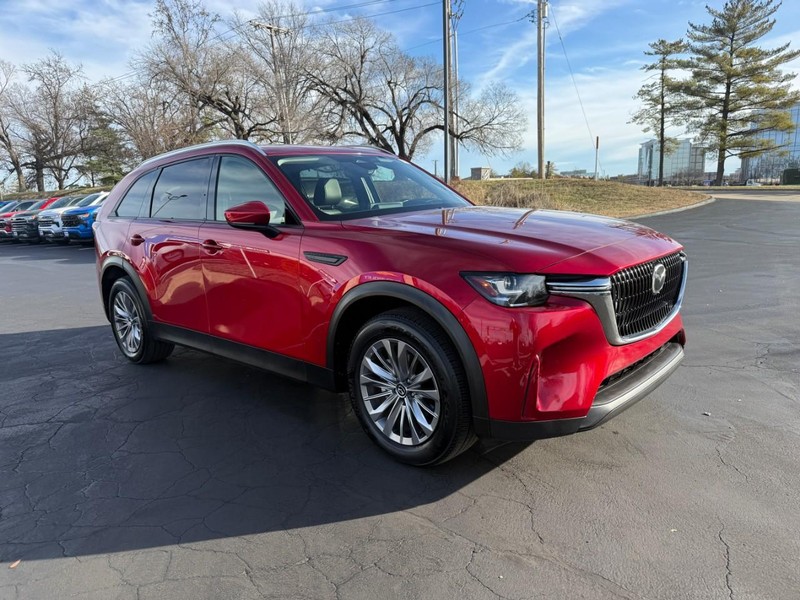 Mazda CX-90 Vehicle Full-screen Gallery Image 8