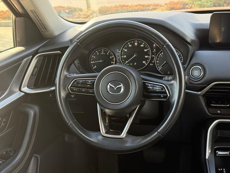 Mazda CX-90 Vehicle Full-screen Gallery Image 13