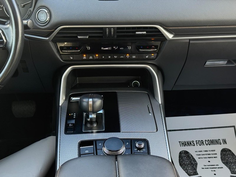 Mazda CX-90 Vehicle Full-screen Gallery Image 15