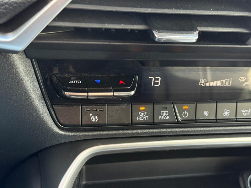 Mazda CX-90 Vehicle Full-screen Gallery Image 24