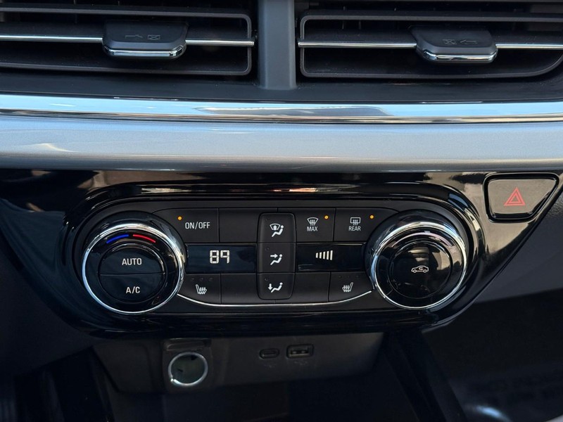 Chevrolet Trax Vehicle Full-screen Gallery Image 21