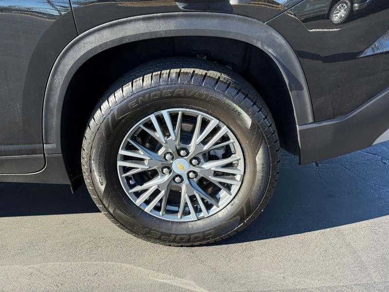 Chevrolet Traverse Vehicle Full-screen Gallery Image 4