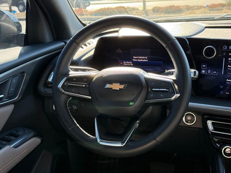 Chevrolet Traverse Vehicle Full-screen Gallery Image 13