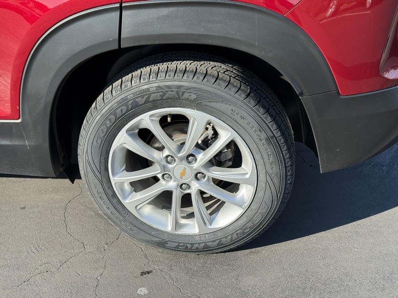 Chevrolet TrailBlazer Vehicle Full-screen Gallery Image 4