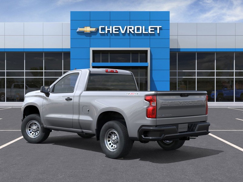 Chevrolet Silverado 1500 Vehicle Full-screen Gallery Image 3