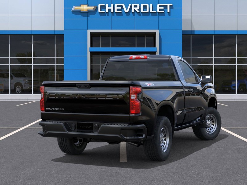 Chevrolet Silverado 1500 Vehicle Full-screen Gallery Image 4