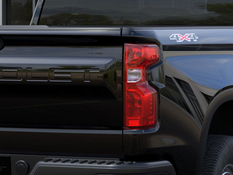 Chevrolet Silverado 1500 Vehicle Full-screen Gallery Image 11