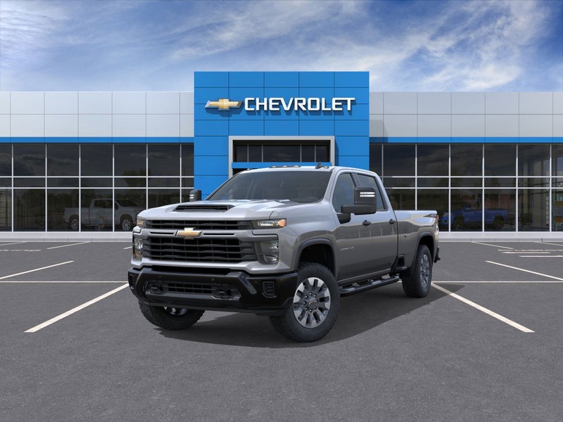 Chevrolet Silverado 2500HD Vehicle Full-screen Gallery Image 8