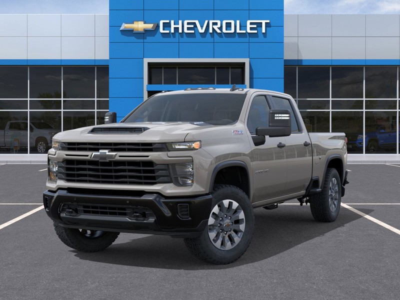 Chevrolet Silverado 2500HD Vehicle Full-screen Gallery Image 6