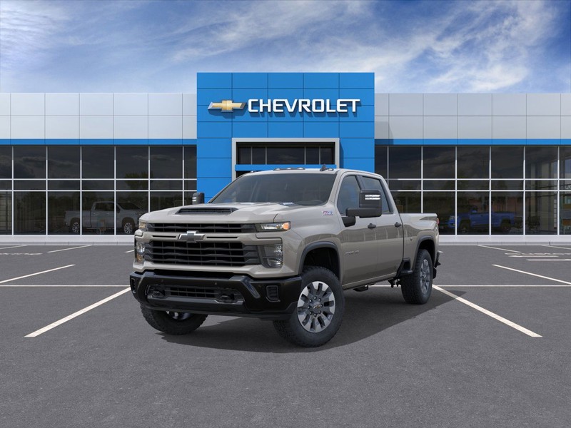 Chevrolet Silverado 2500HD Vehicle Full-screen Gallery Image 8