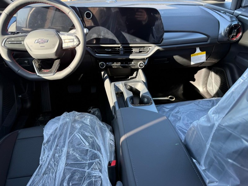 Chevrolet Equinox EV Vehicle Full-screen Gallery Image 6