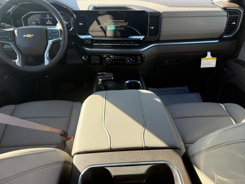 Chevrolet Silverado 1500 Vehicle Full-screen Gallery Image 7