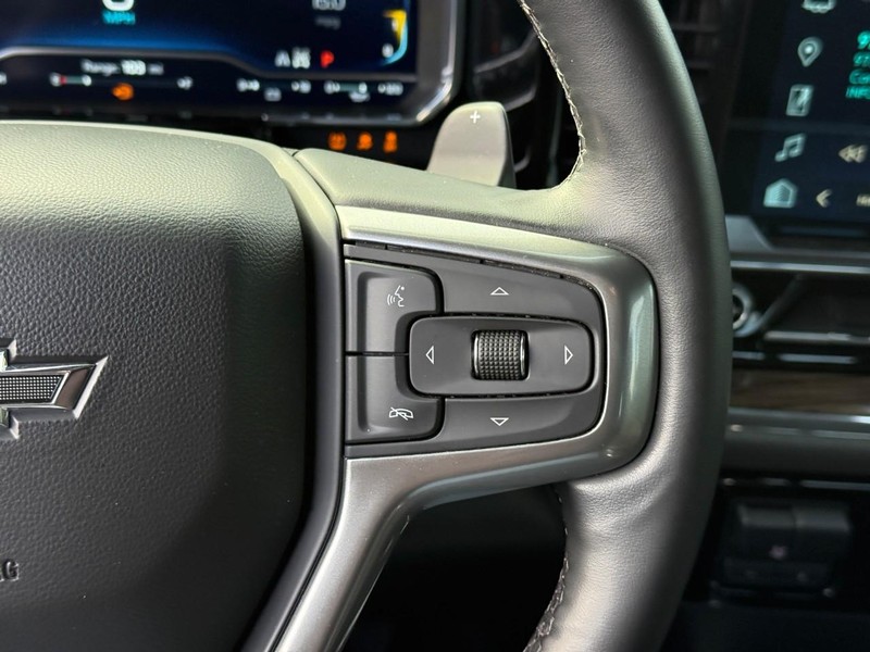 Chevrolet Silverado 1500 Vehicle Full-screen Gallery Image 19