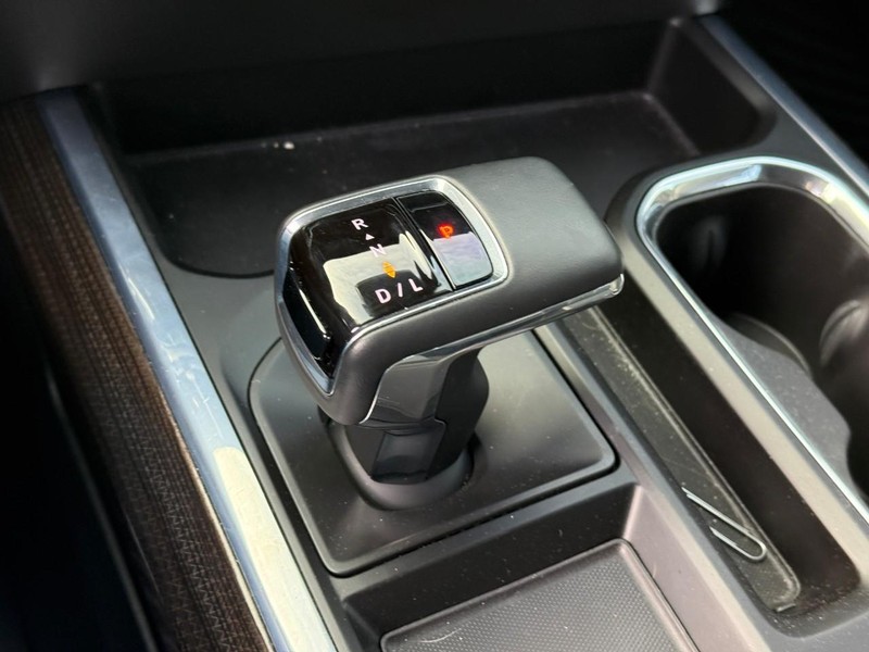 Chevrolet Silverado 1500 Vehicle Full-screen Gallery Image 20