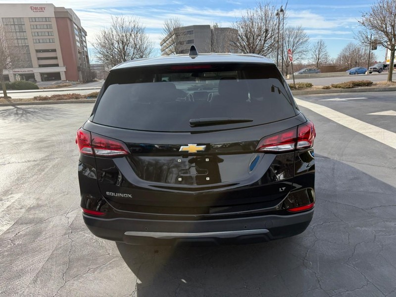 Chevrolet Equinox Vehicle Full-screen Gallery Image 6