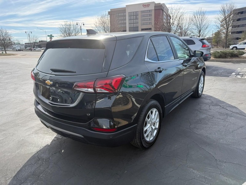 Chevrolet Equinox Vehicle Full-screen Gallery Image 7