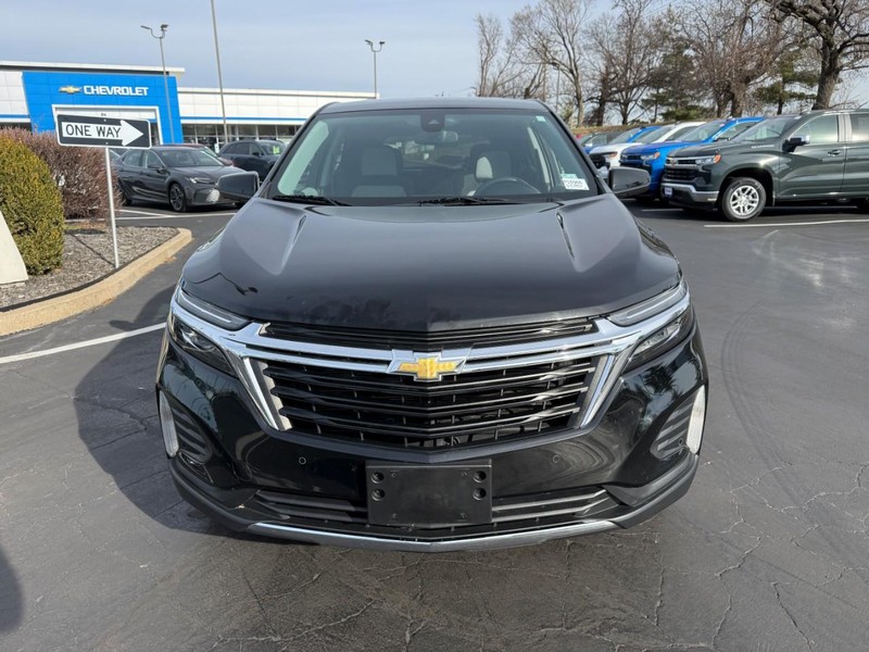 Chevrolet Equinox Vehicle Full-screen Gallery Image 9