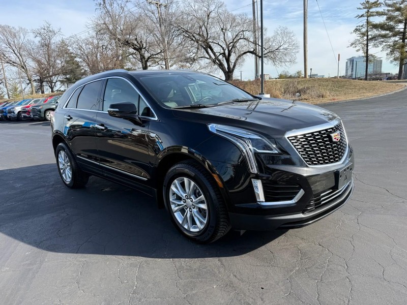 Cadillac XT5 Vehicle Full-screen Gallery Image 09