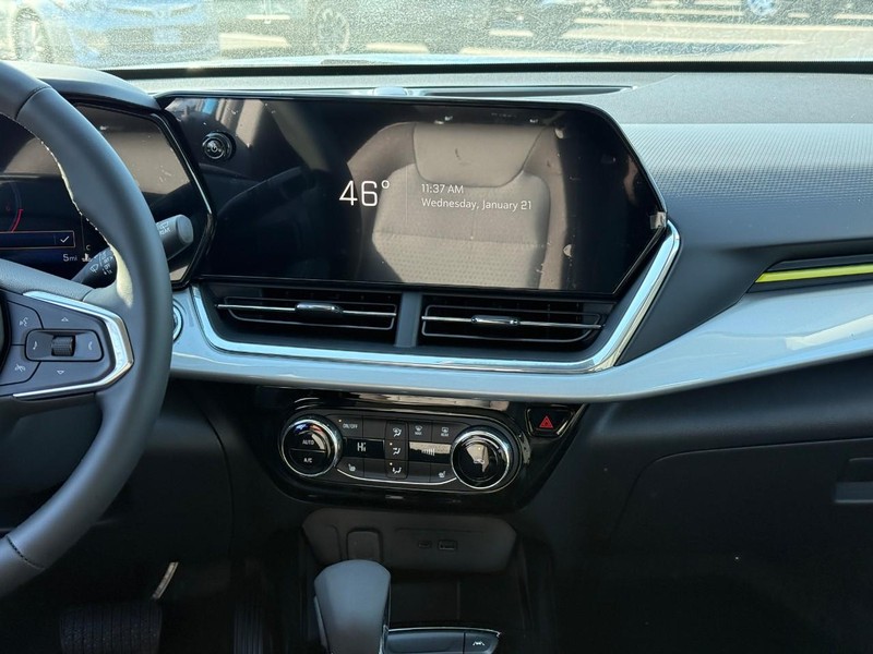 Chevrolet Trax Vehicle Full-screen Gallery Image 9