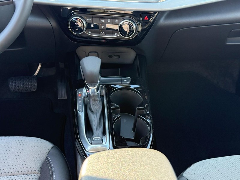 Chevrolet Trax Vehicle Full-screen Gallery Image 11