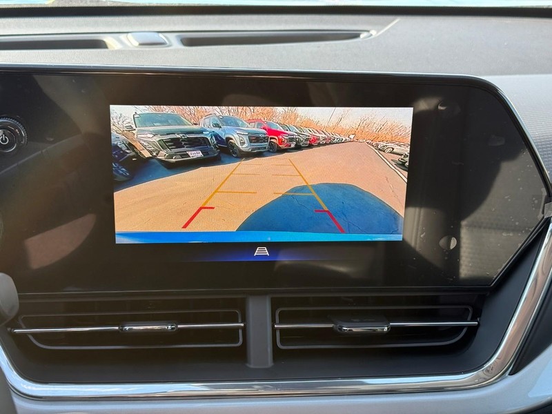 Chevrolet Trax Vehicle Full-screen Gallery Image 18