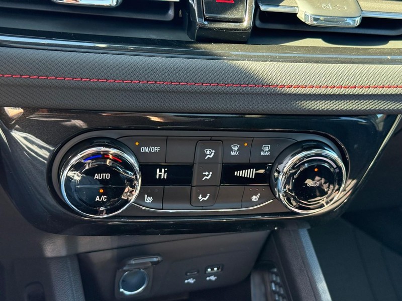 Chevrolet TrailBlazer Vehicle Full-screen Gallery Image 18