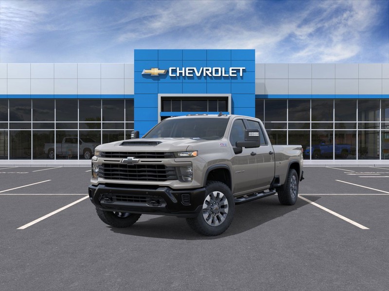 Chevrolet Silverado 2500HD Vehicle Full-screen Gallery Image 8