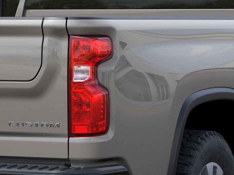 Chevrolet Silverado 2500HD Vehicle Full-screen Gallery Image 11