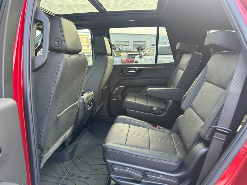 Chevrolet Tahoe Vehicle Full-screen Gallery Image 4