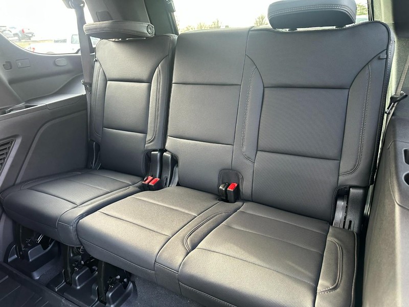 Chevrolet Tahoe Vehicle Full-screen Gallery Image 5