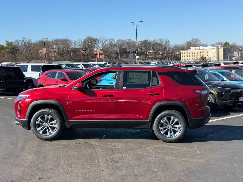 Chevrolet Equinox Vehicle Full-screen Gallery Image 2
