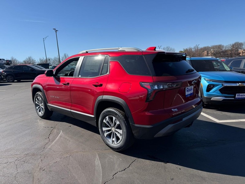 Chevrolet Equinox Vehicle Full-screen Gallery Image 3