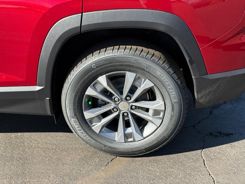 Chevrolet Equinox Vehicle Full-screen Gallery Image 4