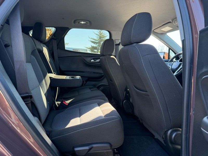 Chevrolet Blazer Vehicle Full-screen Gallery Image 10