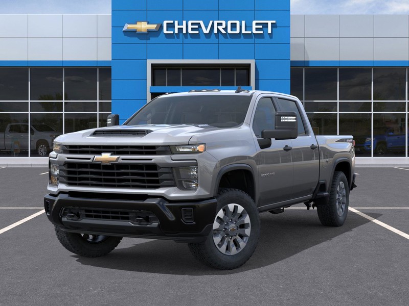 Chevrolet Silverado 2500HD Vehicle Full-screen Gallery Image 6