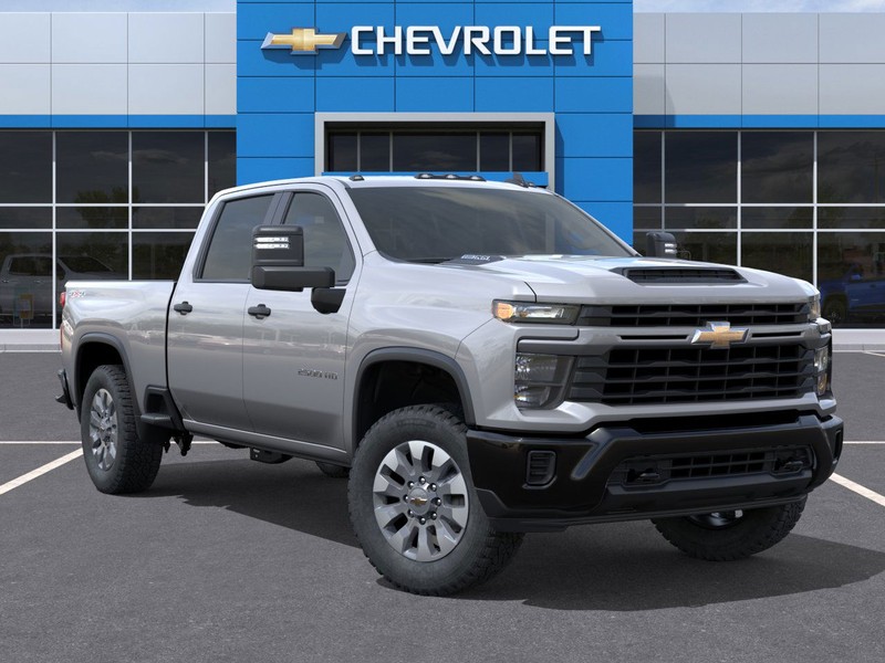 Chevrolet Silverado 2500HD Vehicle Full-screen Gallery Image 7
