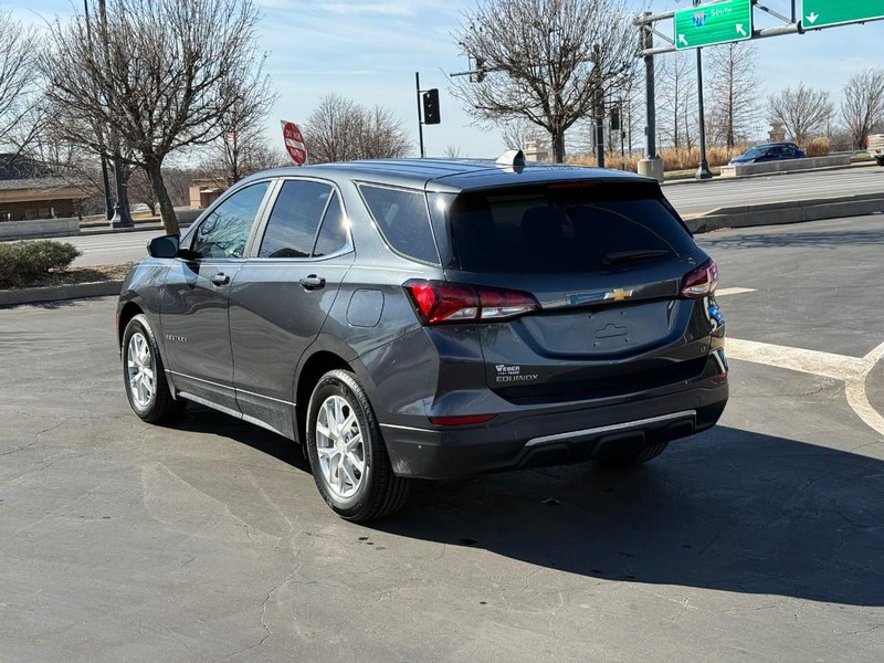 Chevrolet Equinox Vehicle Full-screen Gallery Image 3