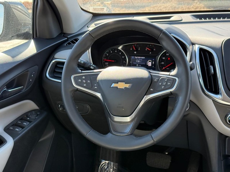 Chevrolet Equinox Vehicle Full-screen Gallery Image 13