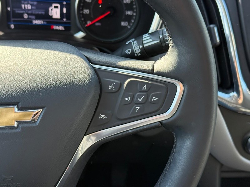 Chevrolet Equinox Vehicle Full-screen Gallery Image 21